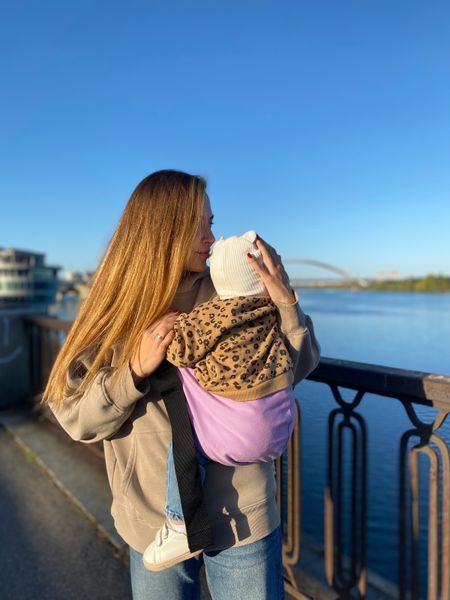 CalmBabe Hip Seat Baby Carrier &mdash; Lilac